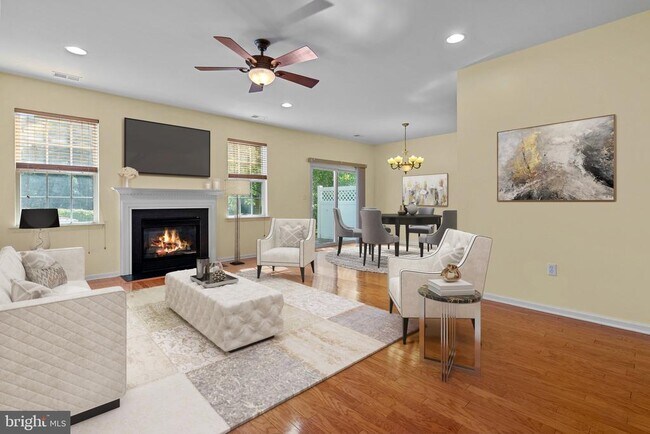 Foto del edificio - 223 Brinley Dr