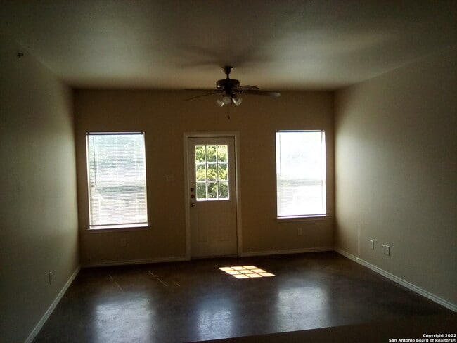 Building Photo - 10607 Mathom Landing