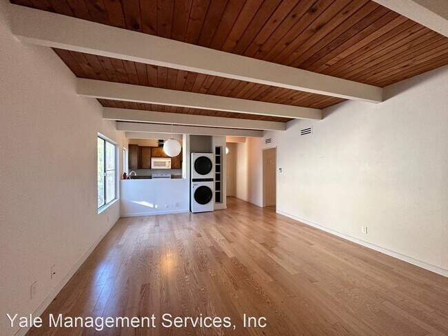 Building Photo - 2 br, 2 bath House - 12416 Moorpark Street...