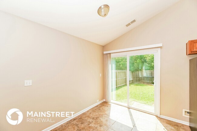 Foto del edificio - 8238 Wallace Glen Dr