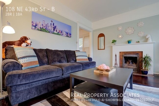 Building Photo - 108 NE 43rd St