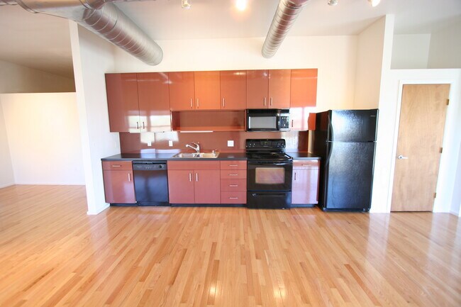 Building Photo - 400 Copper Ave NE