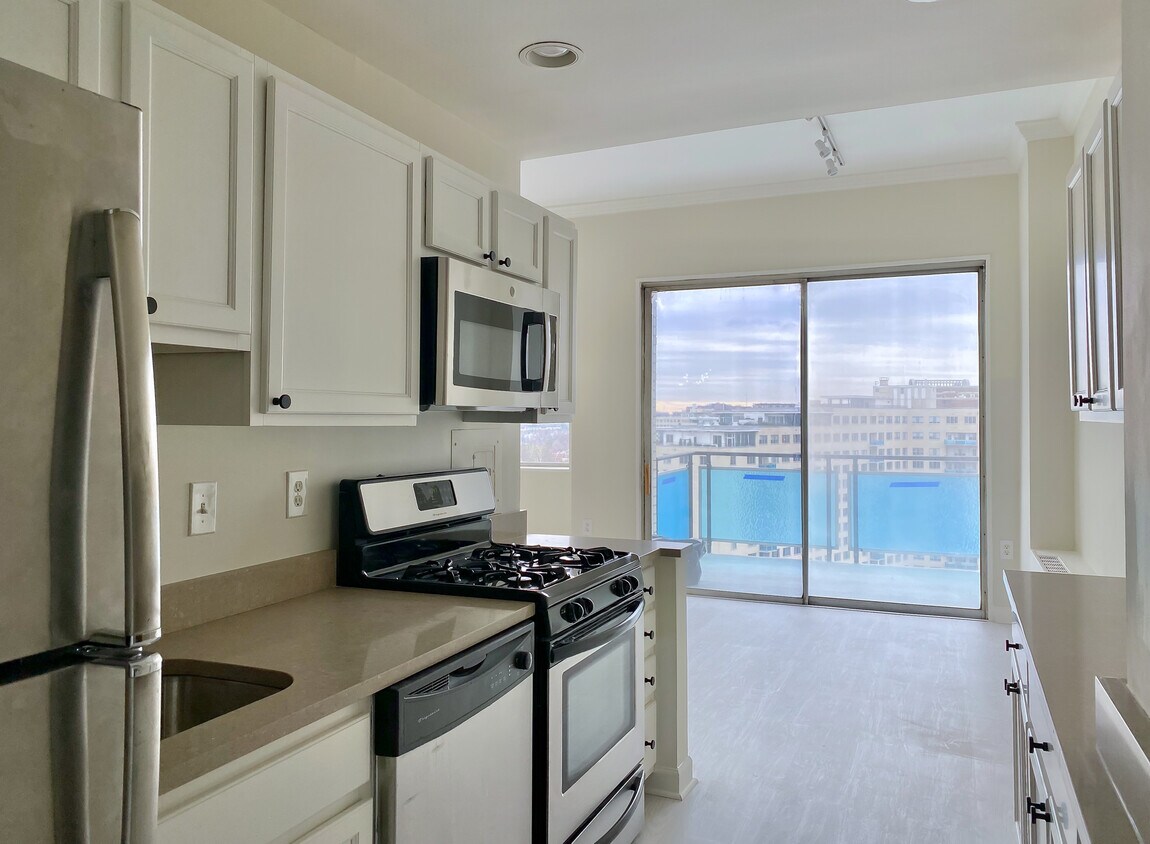 10500 Rockville Pike Unit 1517, Rockville, MD 20852 Apartments in