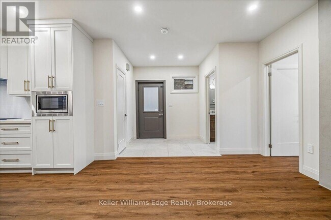 Building Photo - 128 Gage Ave S