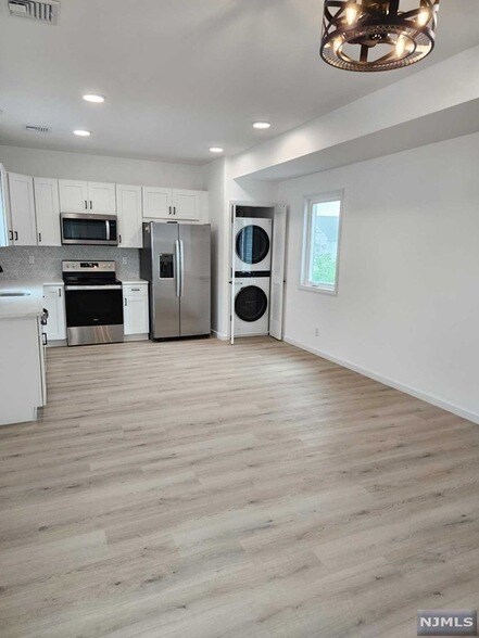 Building Photo - 69 Union Avenue Unit 2