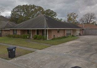 Building Photo - 2610 Bernwood Dr