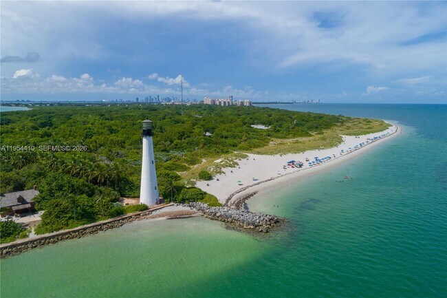 Foto del edificio - 201 Crandon Blvd