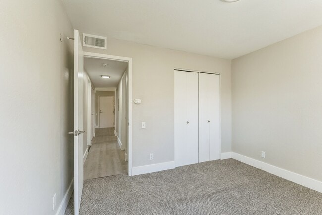 Foto del edificio - Pine Creek Apartments