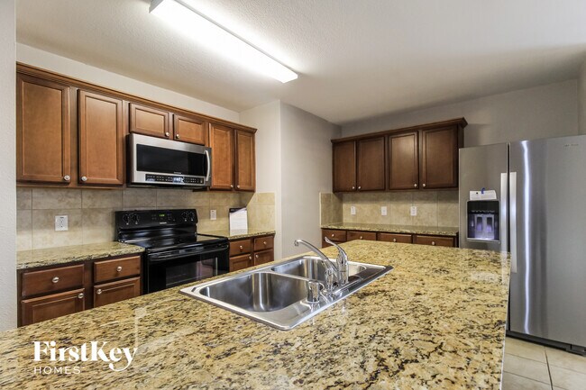 Foto del edificio - 1102 Ruby Ct