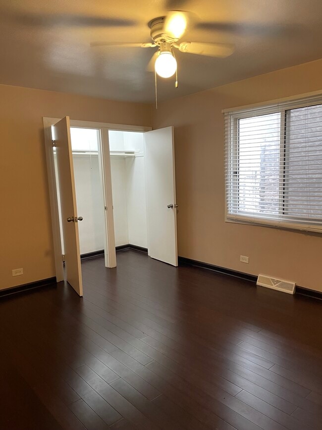 Foto del edificio - 6107 N Mozart St