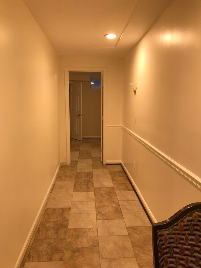 12524 Bunche Rd Unit Basement, Fairfax, VA 22030 Apartments in