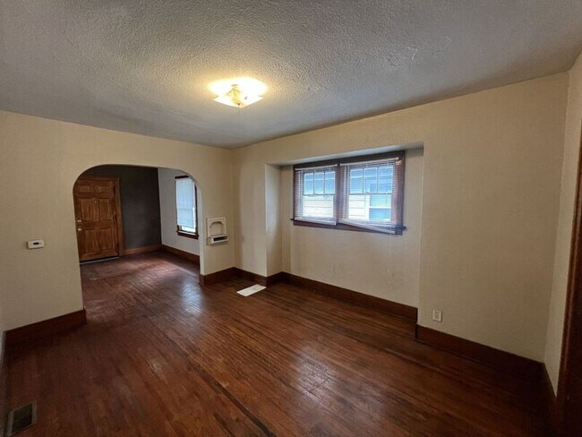 Building Photo - 1804 Marlow Rd
