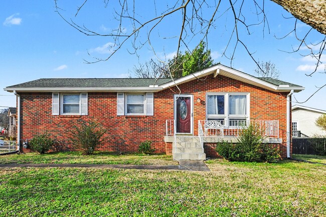 3 Bedroom, 2 Bath, 2-car garage- - 3 Bedroom, 2 Bath, 2-car garage- House