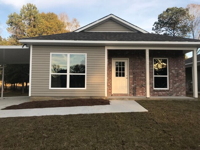 Building Photo - 36034 Cheray Dr