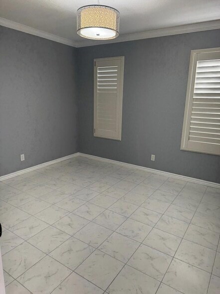 Foto del edificio - 403 Crenshaw Dr