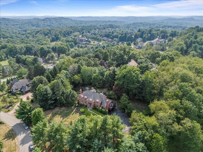 Building Photo - Elegant Home in Hampton township for rent