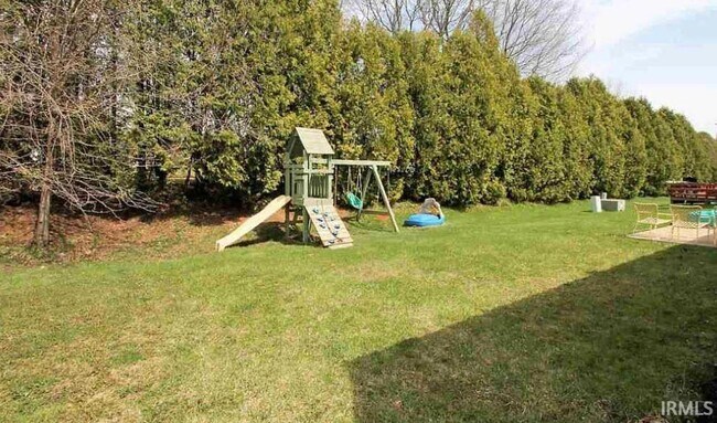 Building Photo - 1810 Chenango Pl