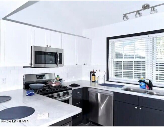 Foto del edificio - 745 20th Ave