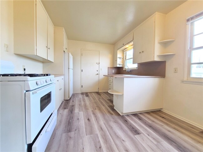 Building Photo - 24609 Richman Dr