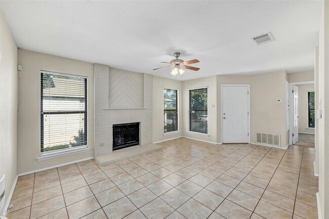 Building Photo - 10616 Mellow Ln
