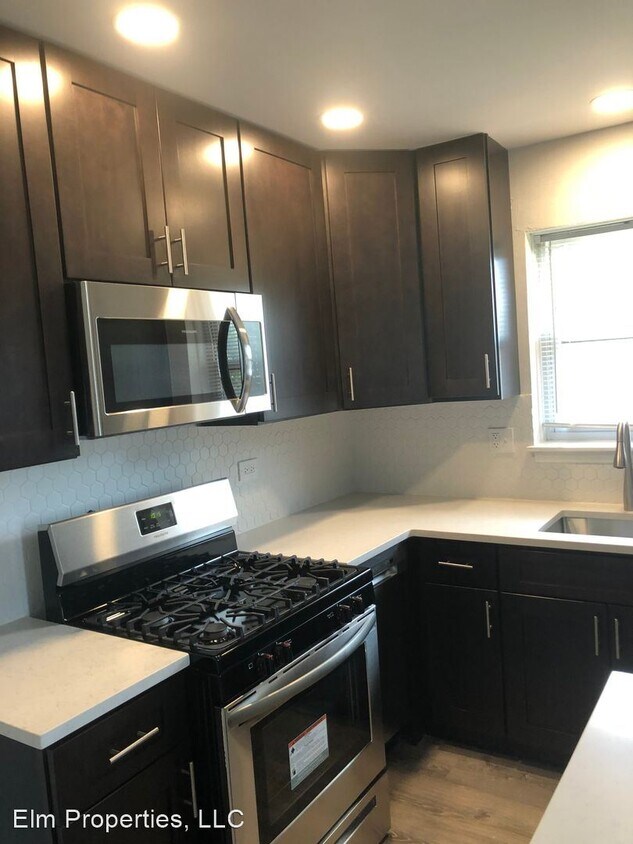 Primary Photo - 2425 N 79th Ave