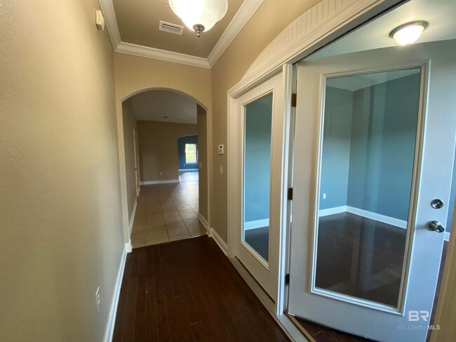Building Photo - 10608 Dunmore Dr