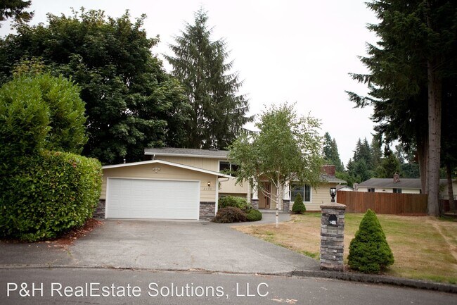 Building Photo - 4 br, 3 bath House - 2400 SW 308th Pl