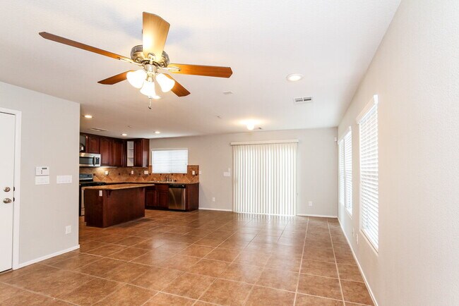 Foto del edificio - 1145 Paradise River Rd