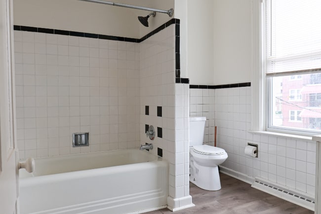 Building Photo - 1301 8th Ave