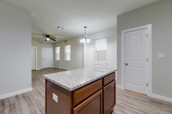 Building Photo - 2 bedroom in Cedar Park TX 78613