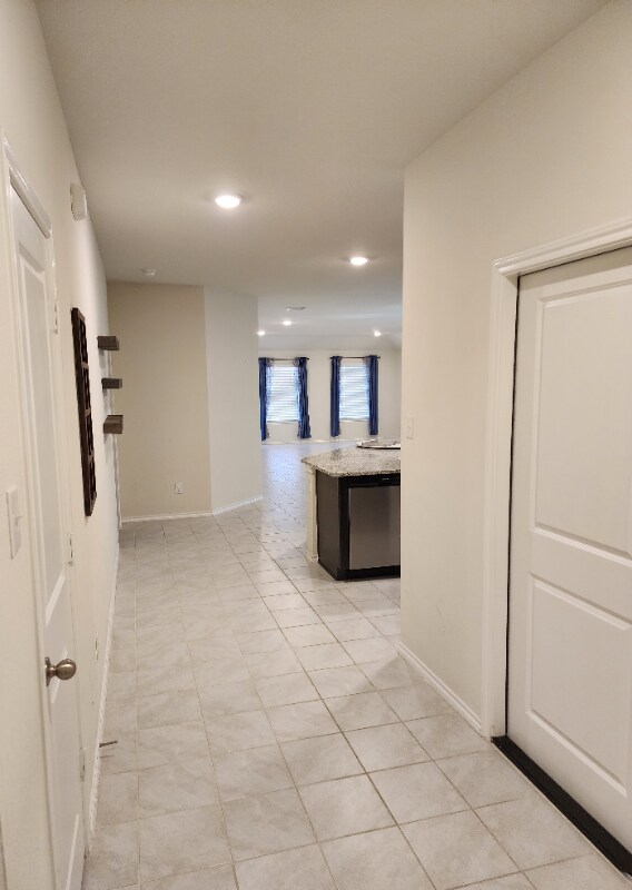 Foto del edificio - 1220 Meadow Creek Dr
