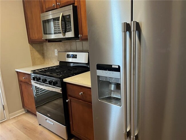 Foto del edificio - 6614 Splashwater Dr