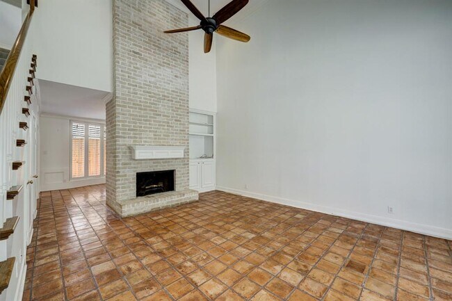 Building Photo - 2313 Nantucket Dr