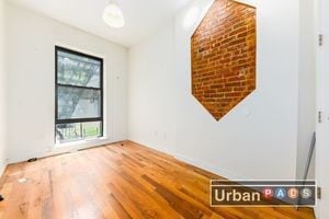 Building Photo - 123 Lewis Ave