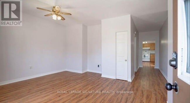 Building Photo - 853 Fraser St