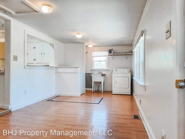 Building Photo - 4 br, 2 bath House - 909 Absaraka Street