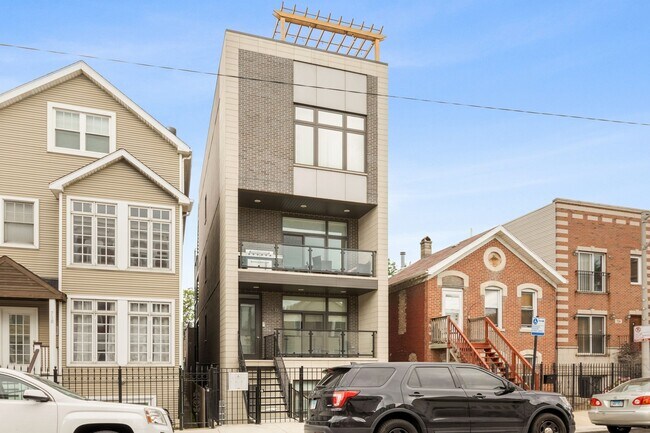 Building Photo - 720 N Willard Ct