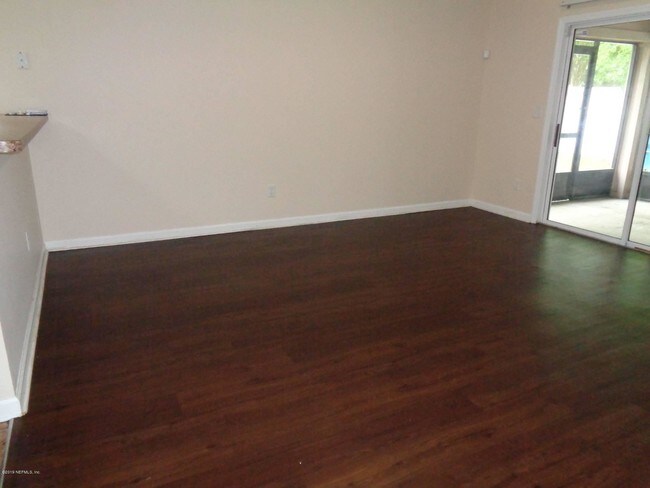 Foto del edificio - 10956 Campus Heights Ln