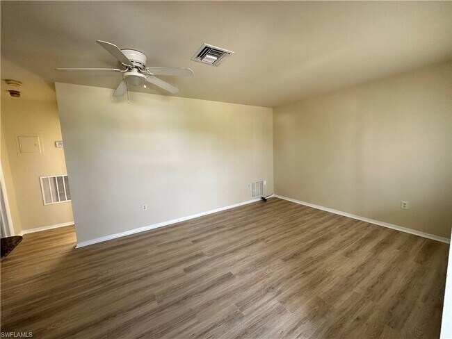Foto del edificio - 10632 Woods Cir