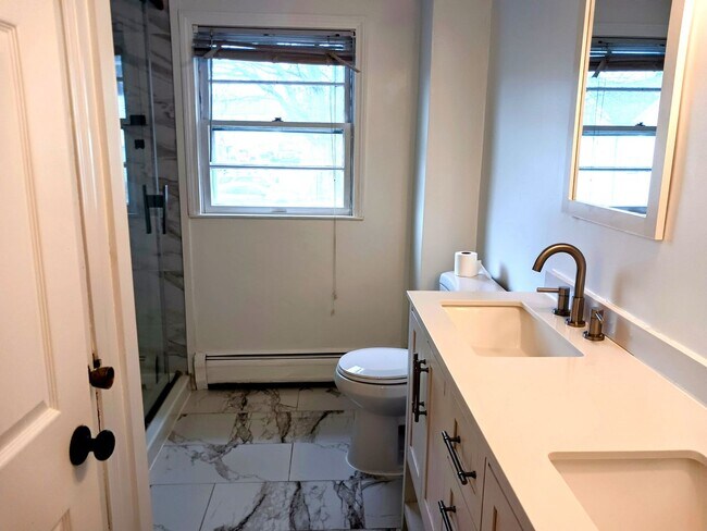Building Photo - ****Providence/North Providence Line - Single Family - $3,095****