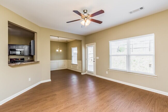 Foto del edificio - 474 Highland Falls Dr