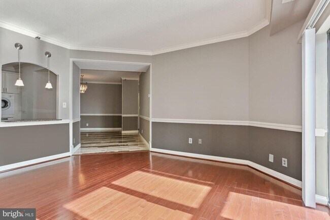 Foto del edificio - 1600 N Oak St