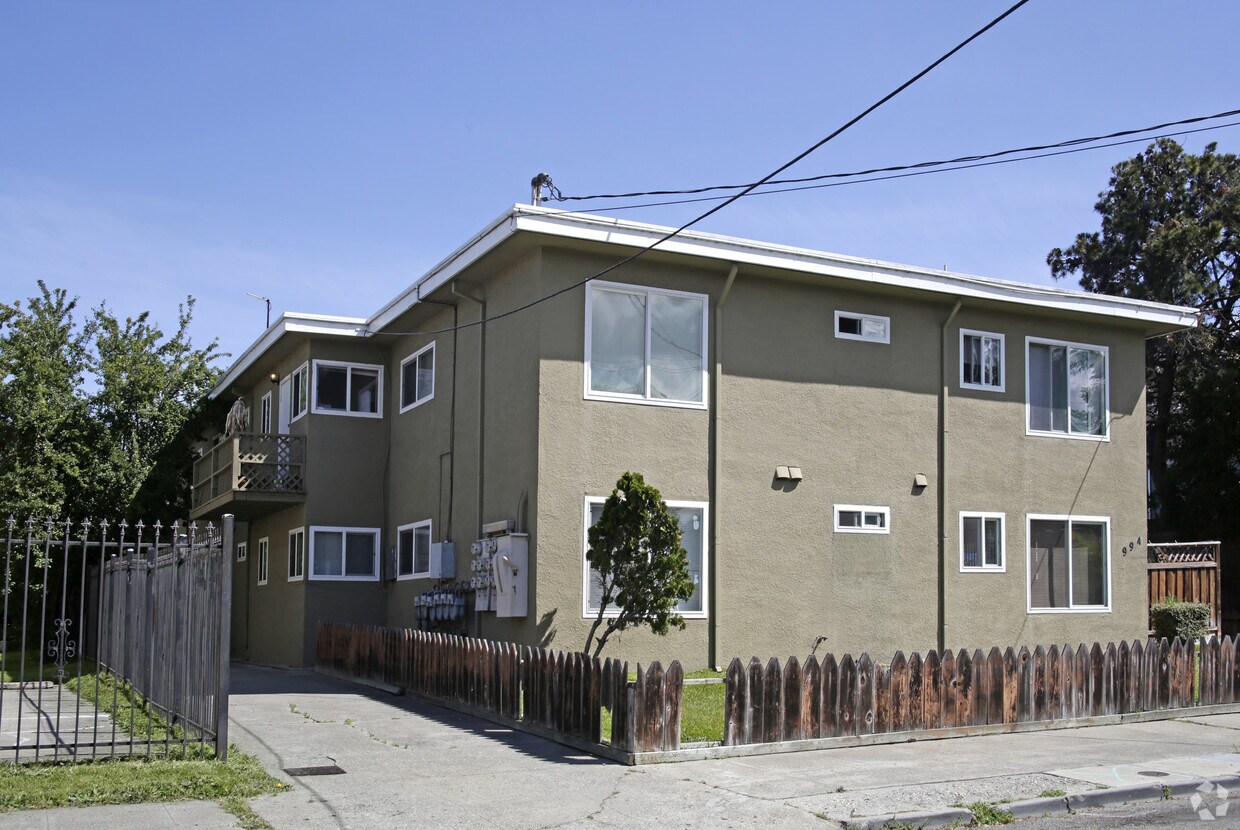 Foto del edificio - 994-996 60th St