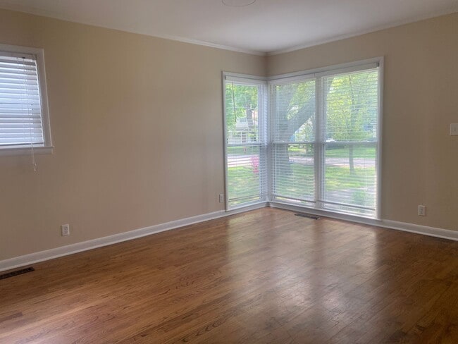Building Photo - 2611 Gardiner Ln