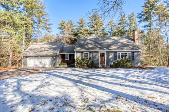 Foto del edificio - 164 Farms Village Rd