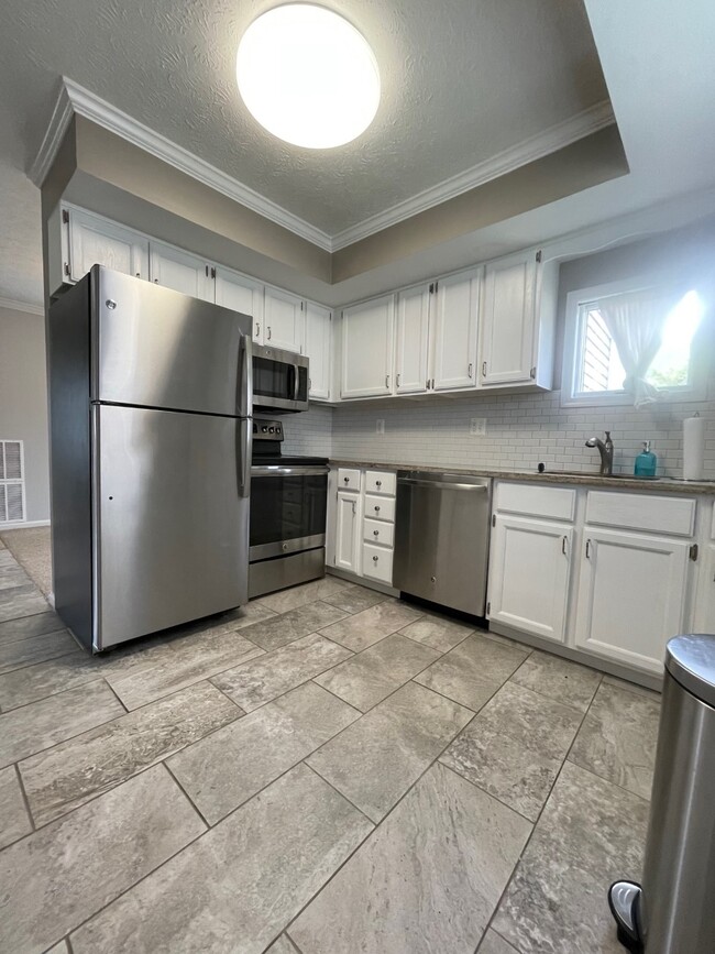 Kitchen - 7897 W End Dr