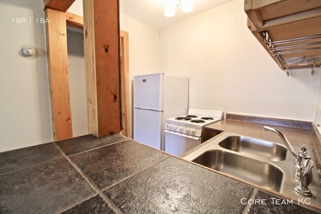 Building Photo - The Boston 1 Bedroom