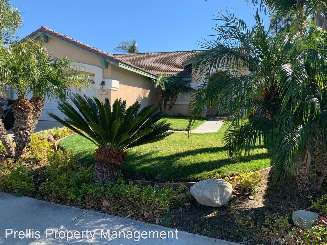 Primary Photo - 4 br, 2 bath House - 574 Casabella Ct.