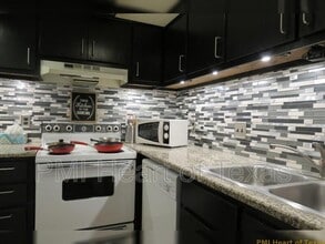 Building Photo - 3000 Guadalupe St