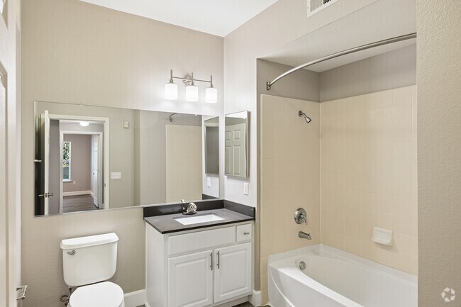 2BR, 2BA - 1,136SF - Bathroom - Broadleaf Apartments